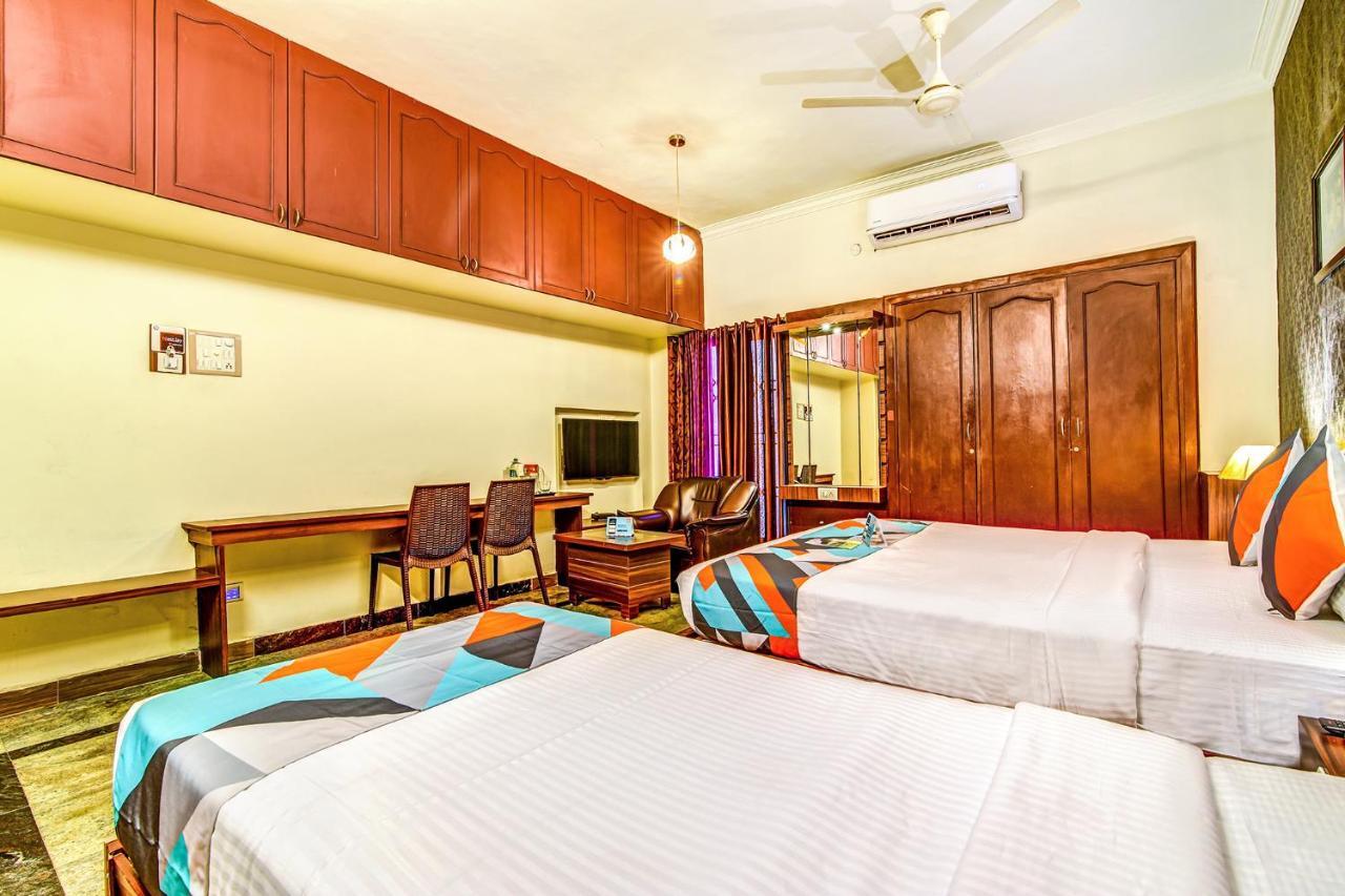 Fabexpress Nestlay Rooms - 100M From Velammal Hall, Moggappair Chennai Extérieur photo