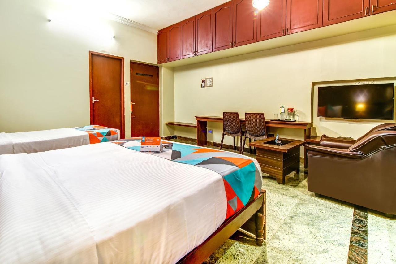 Fabexpress Nestlay Rooms - 100M From Velammal Hall, Moggappair Chennai Extérieur photo